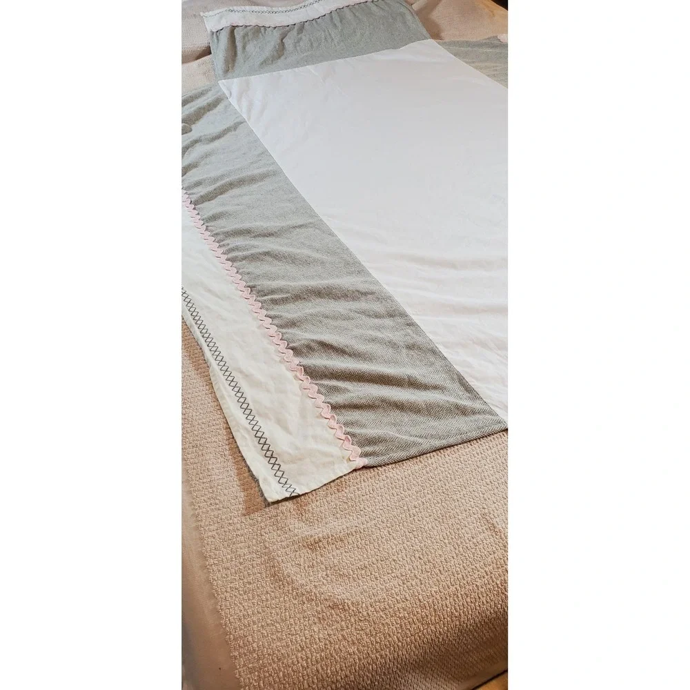 Levtex Baby Crib Skirt White‎ Gray Pink